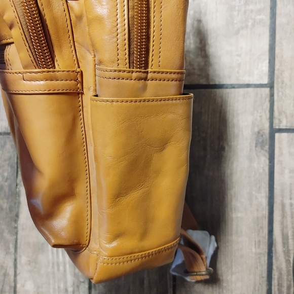 NWT Stone Mountain Unisex Brown Leather Backpack - Picture 6 of 13